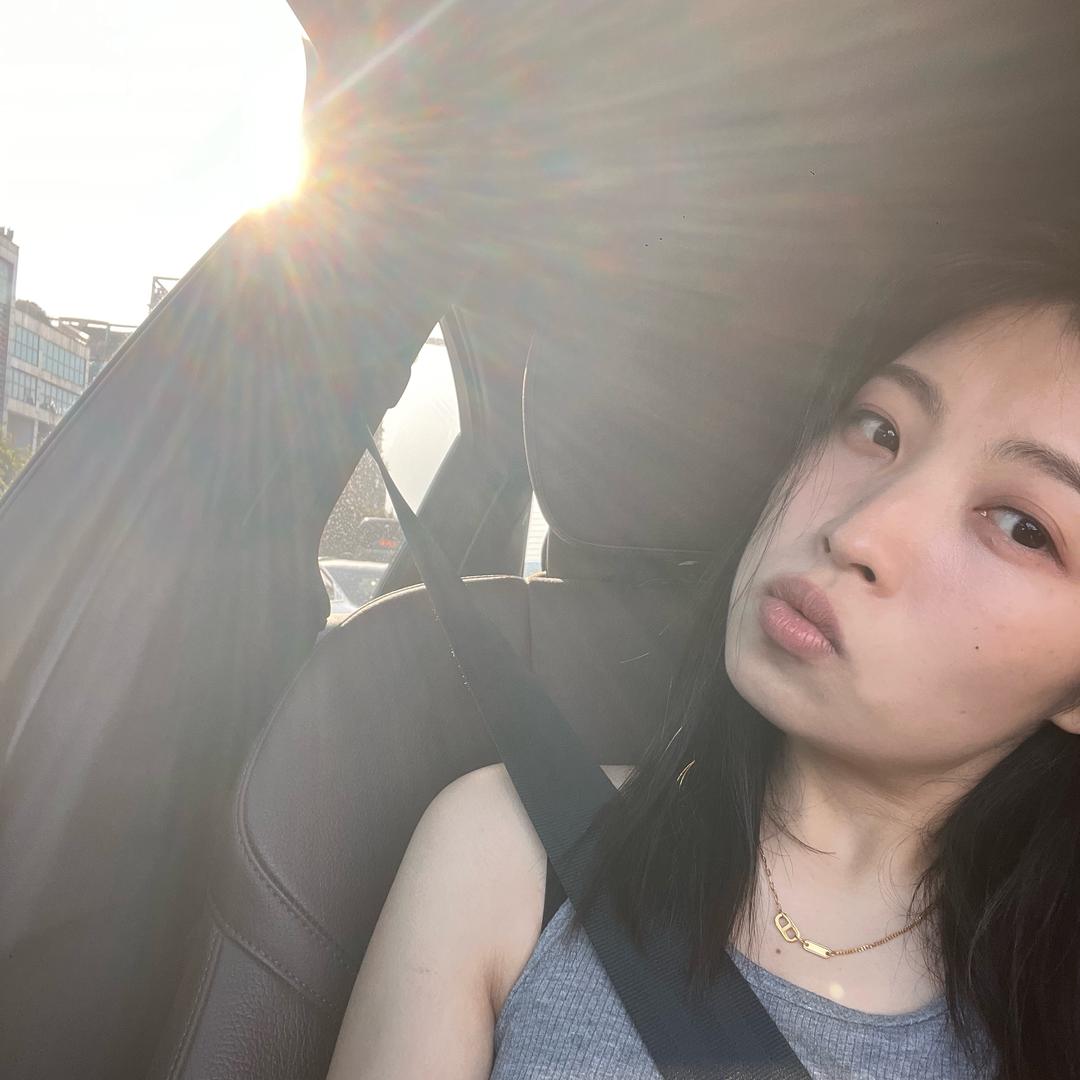 其斤那个习习🌟