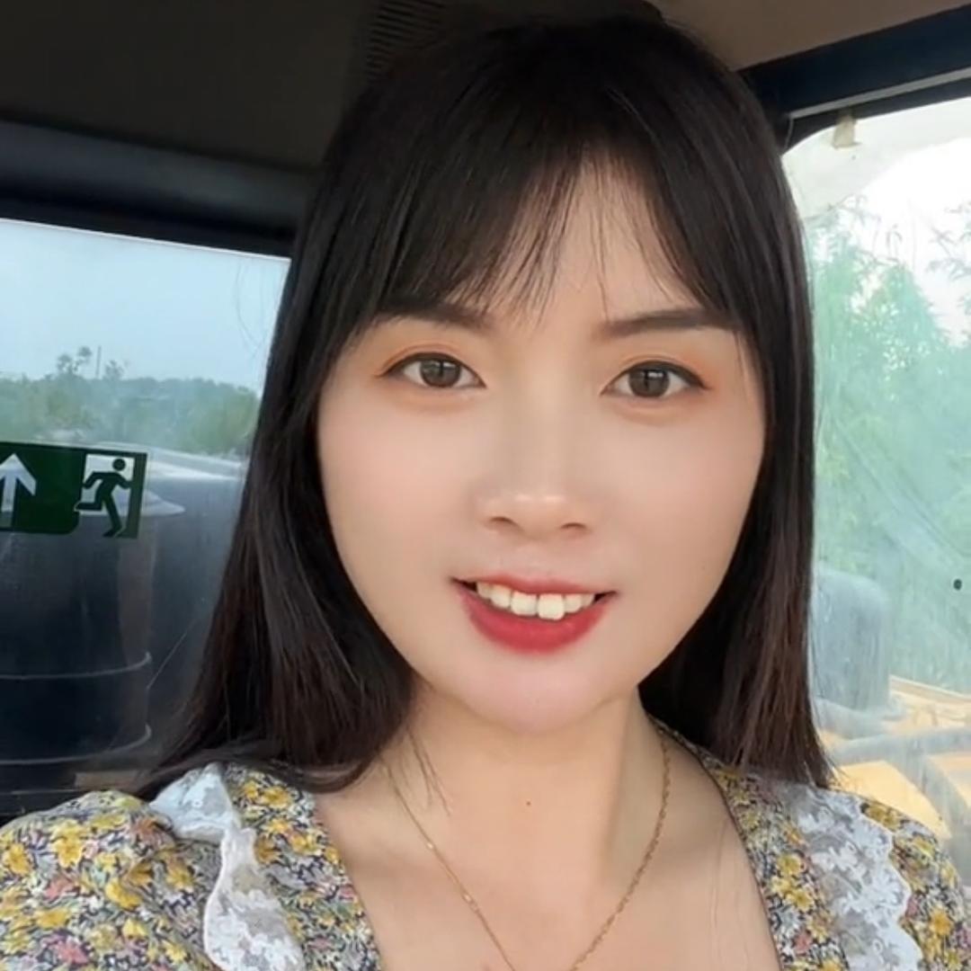 挖机小姐姐丹丹