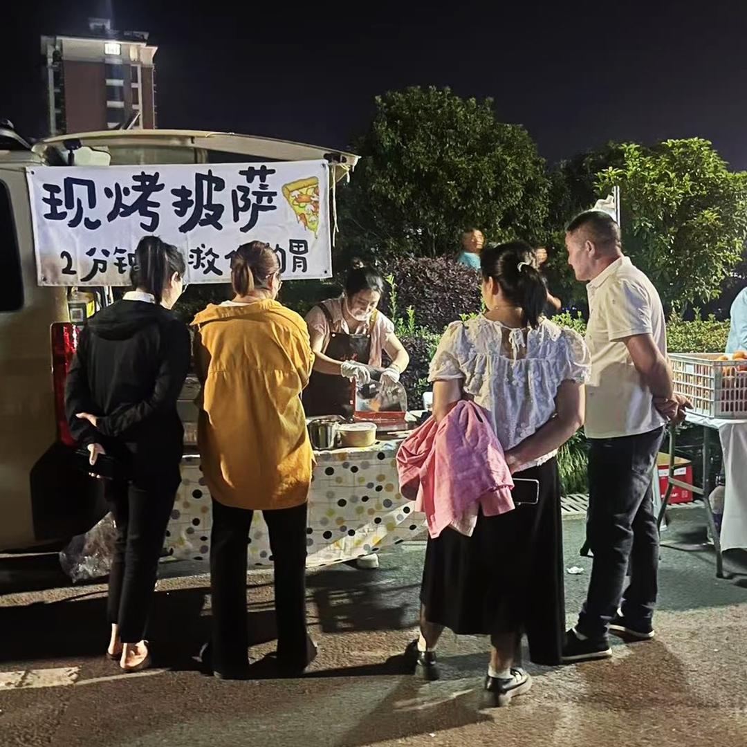 莼湖二姐现烤披萨