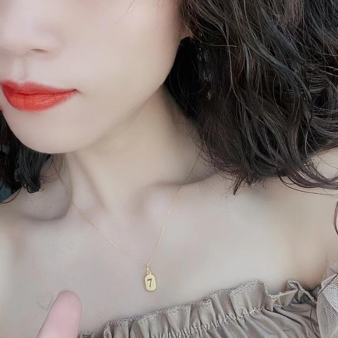 杨   妞