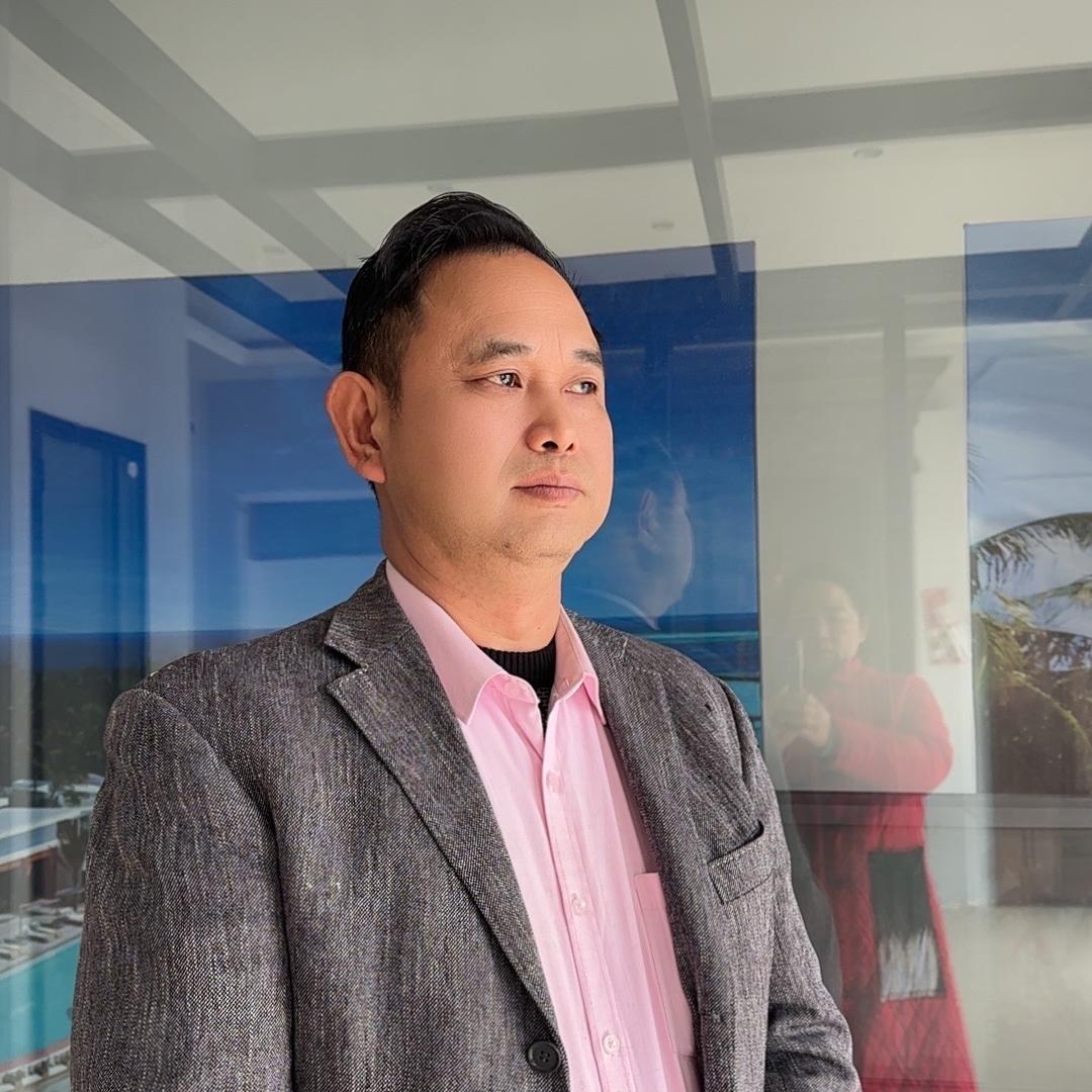 老罗在溆浦做门窗服务