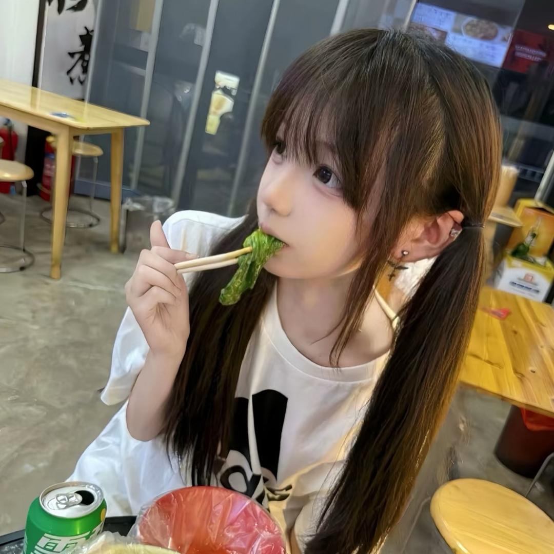 汉堡里的生菜