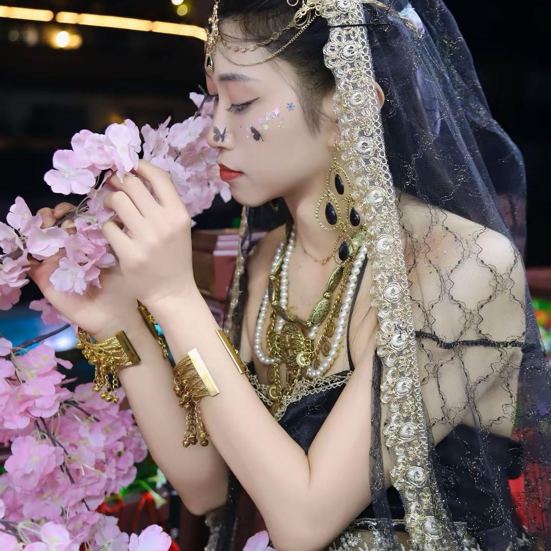 𝓐𝓻𝓻𝓮𝓽𝓮