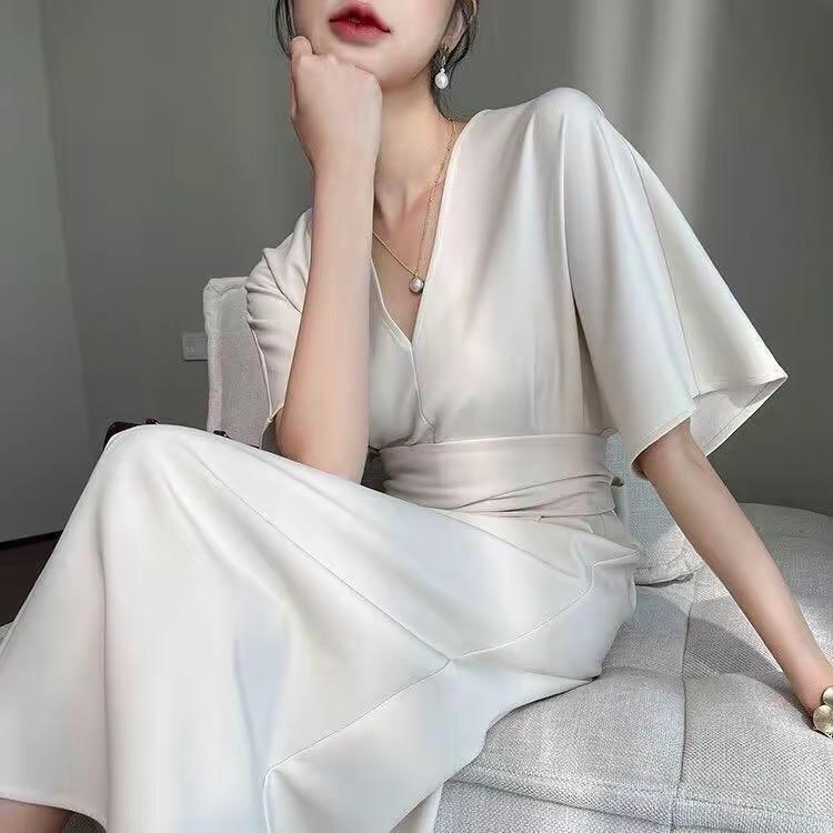 绾尔熊函谷女装专卖店