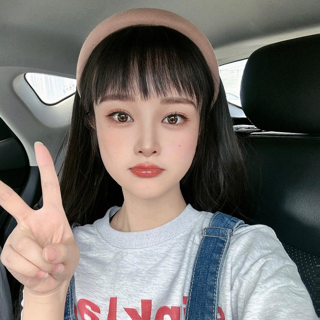 贺千万。