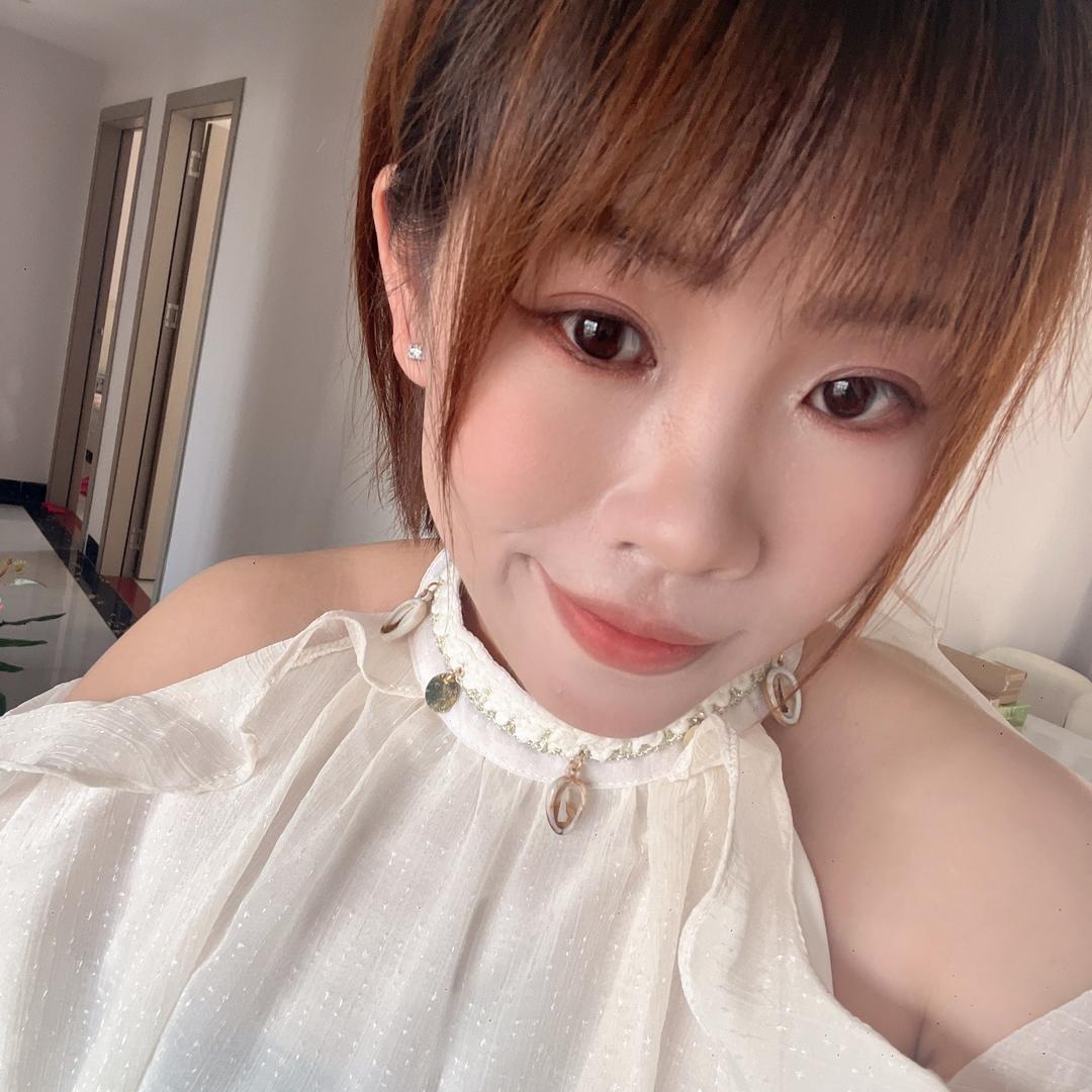 卖水晶鞋的小女神😜