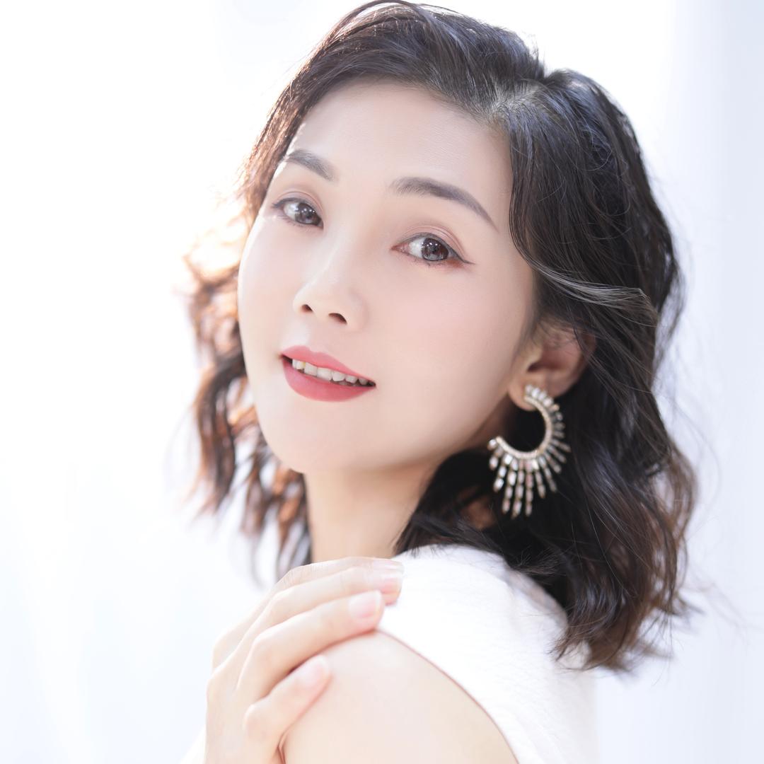 Ms Wang