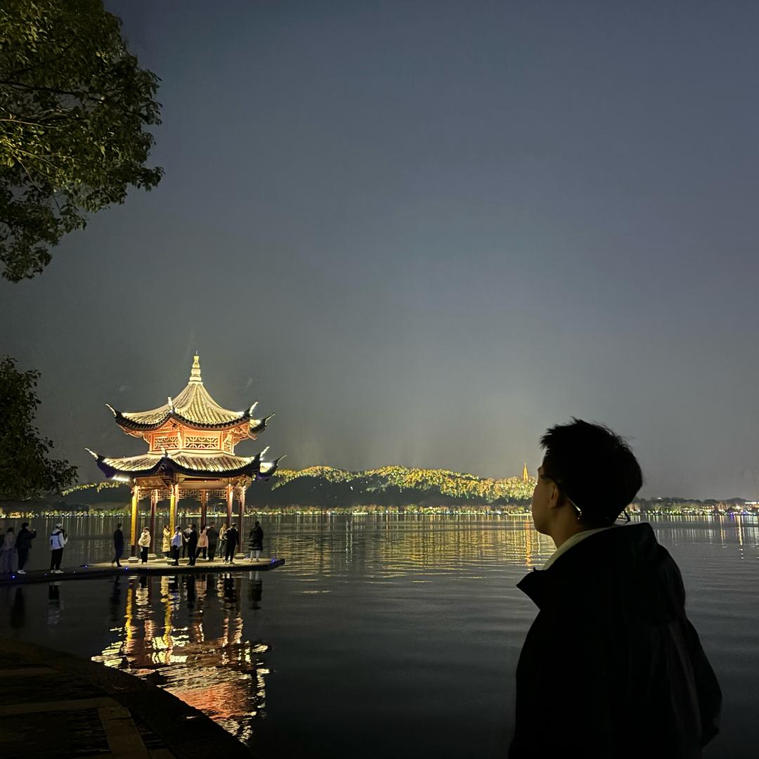 小肖爱画素描