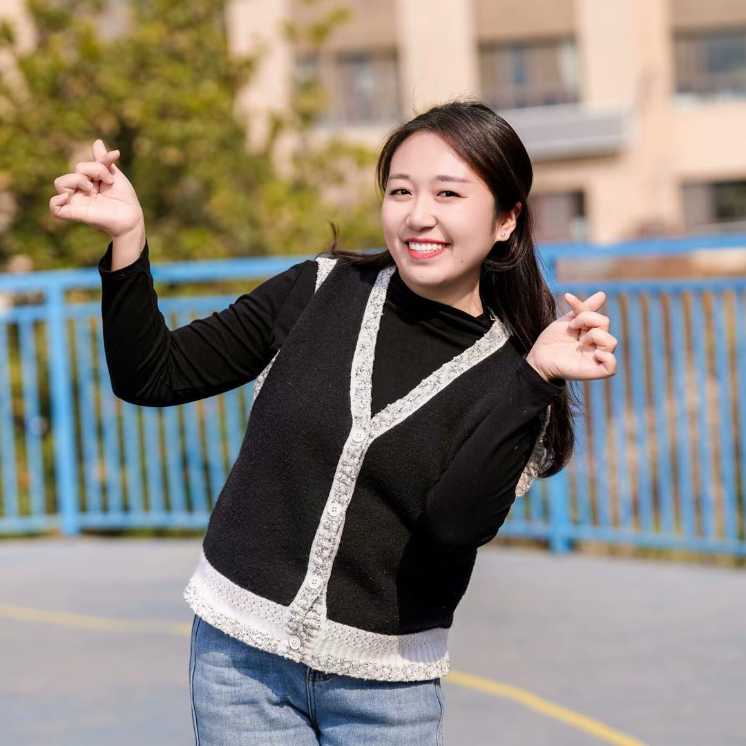 卷面筋的胖晴晴