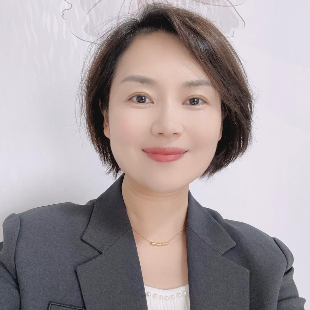 主持人咏梅@抖音