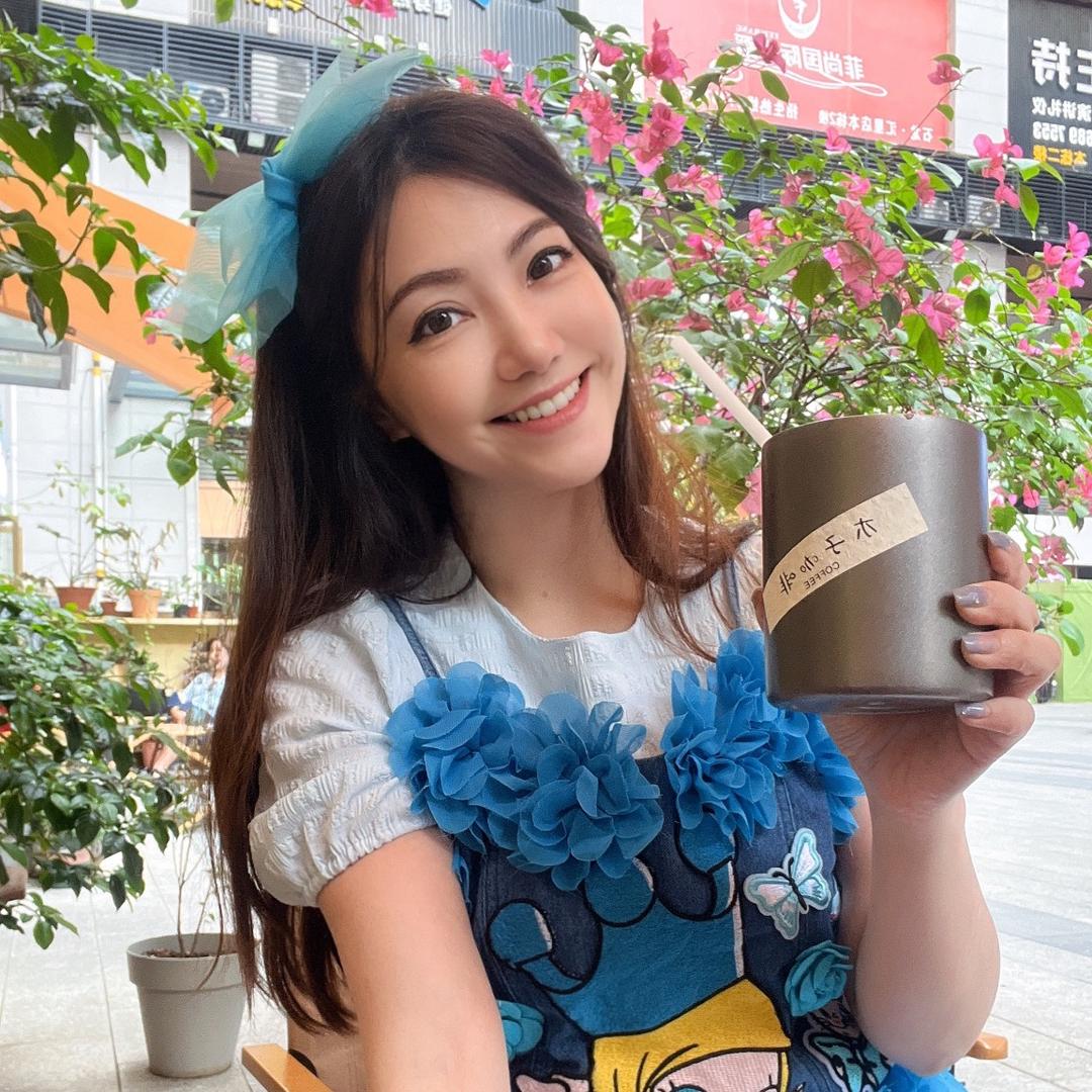 Cindy 仙蒂