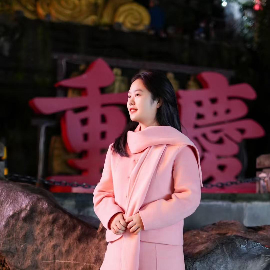 娅娅.