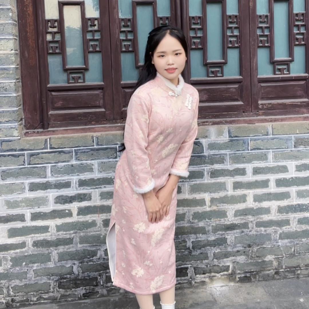 梅子吖