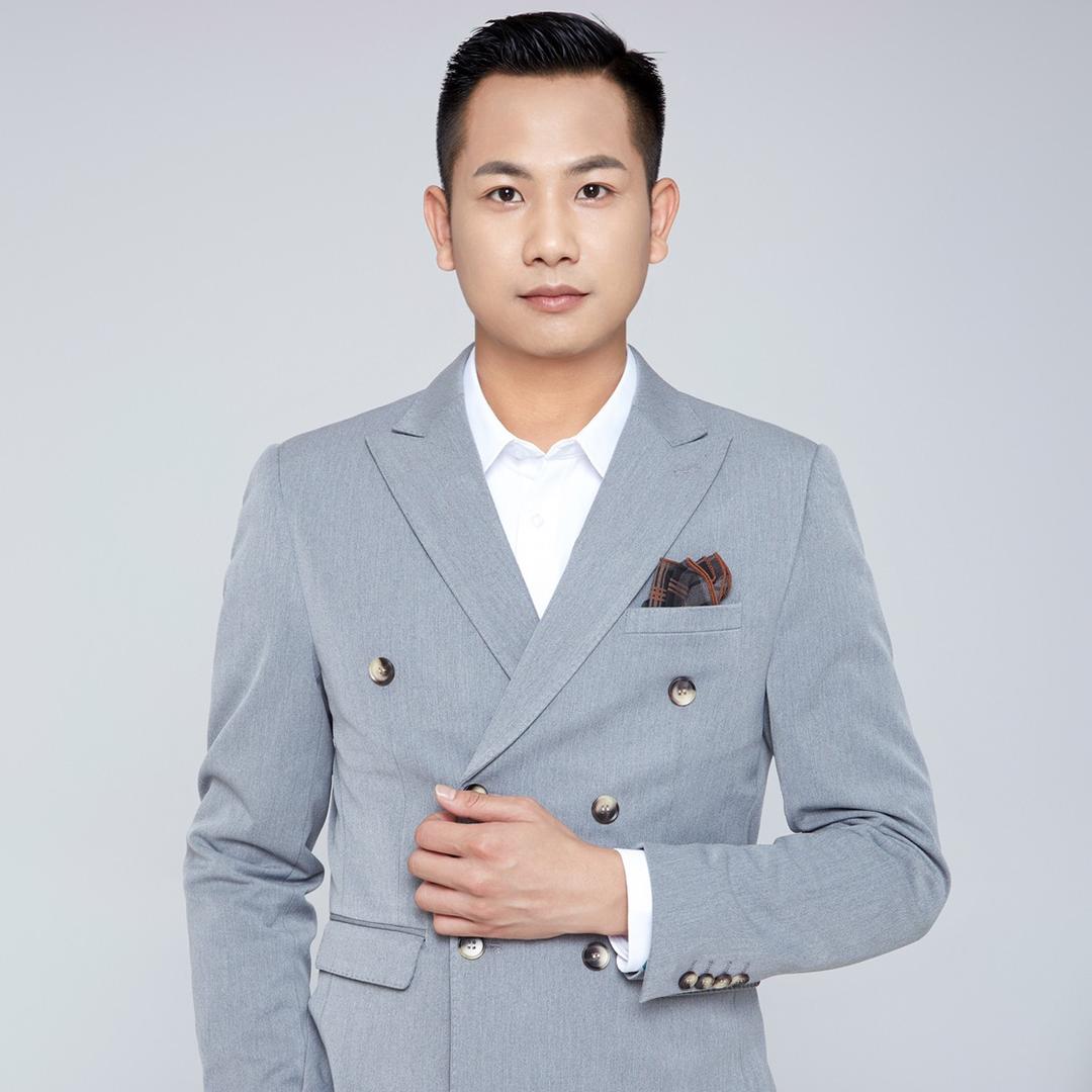 房探策划（何展）