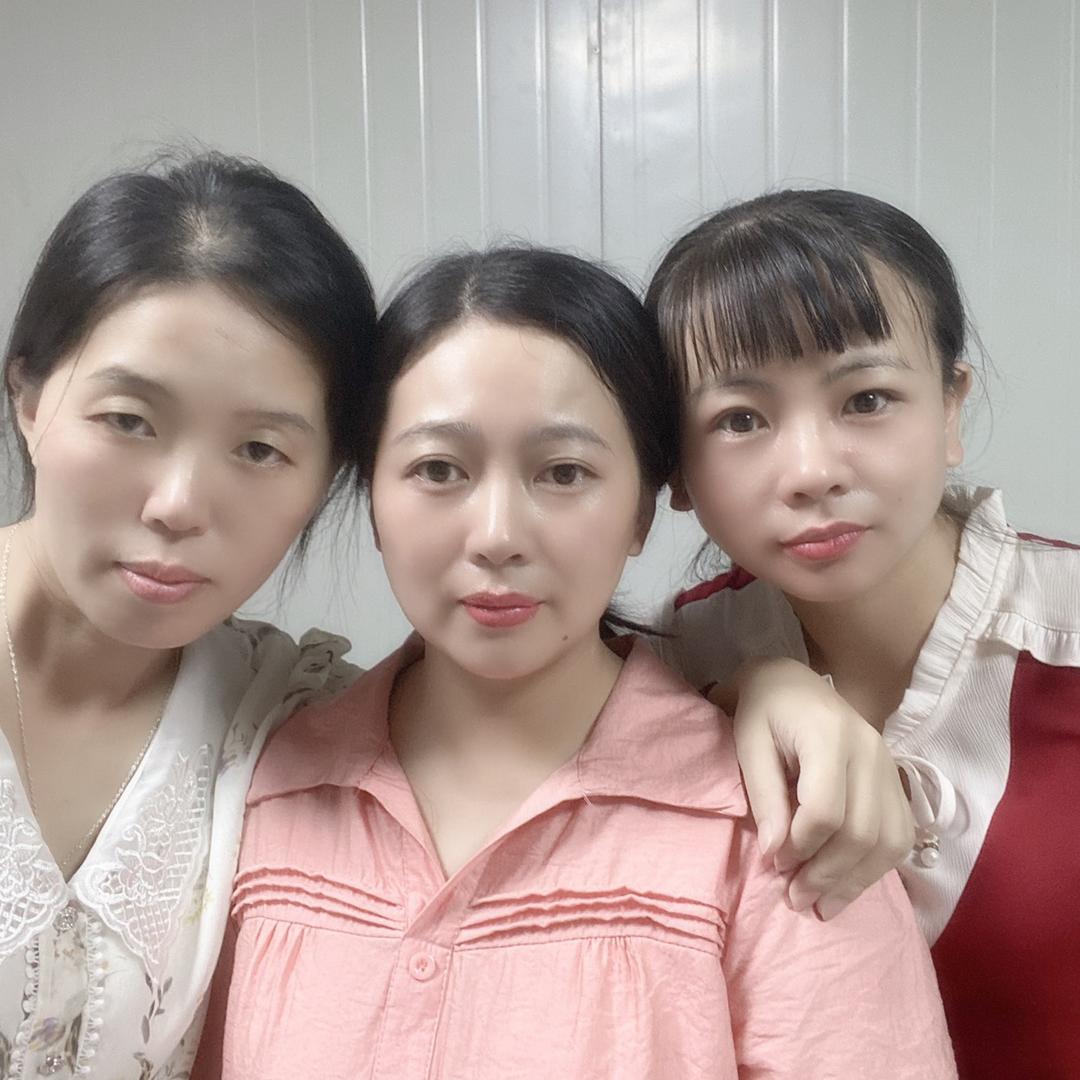 工厂姐妹花