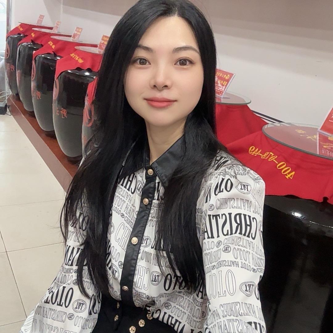 向小丽（野三关苞谷酒）