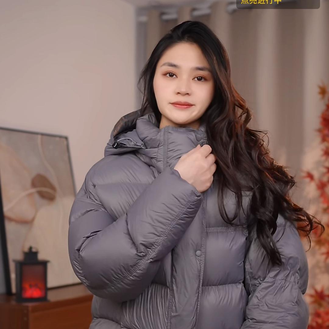 钒钒羽绒服（高定品质)