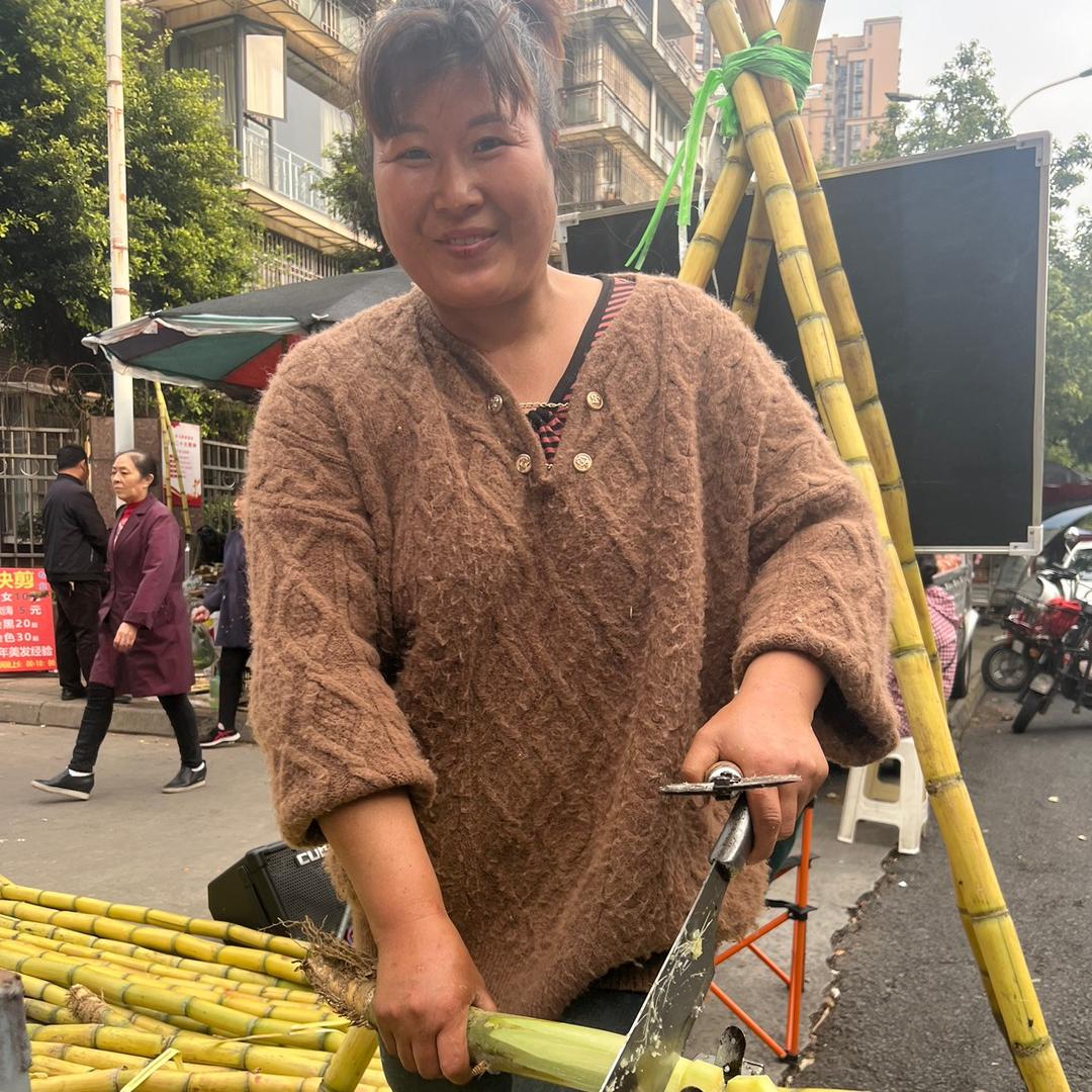 地摊吴群花