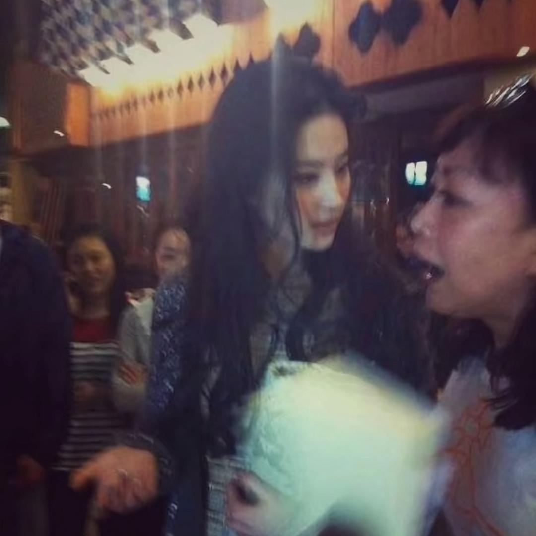 掏出来甩死所有人