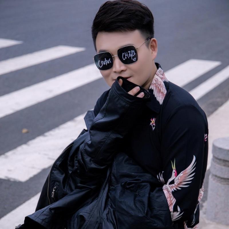 还是那个朱小贱吗？