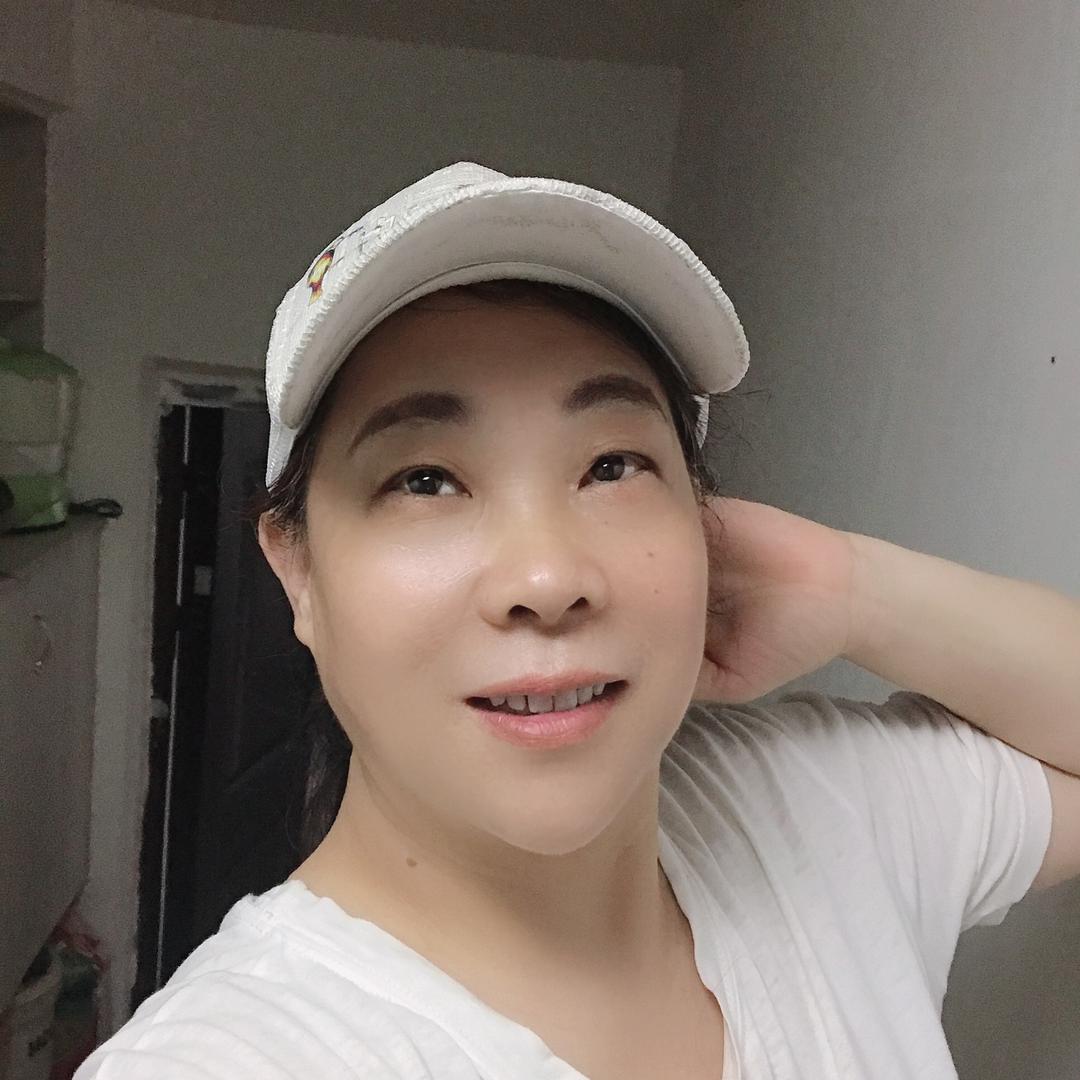 高姐，我是一名60后的宝奶奶。九点半开播