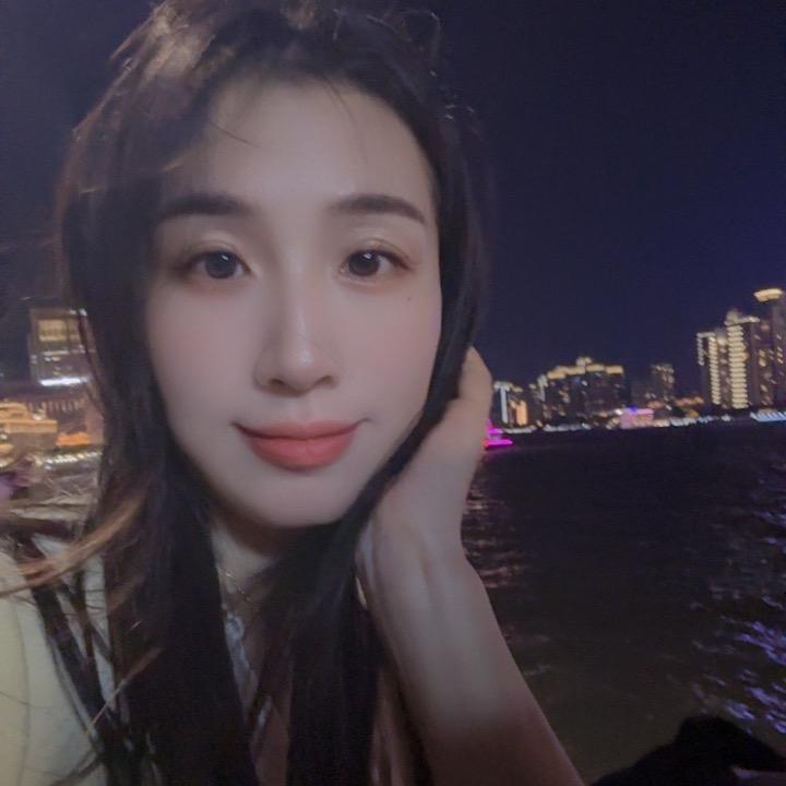 周大生💎胡志琴