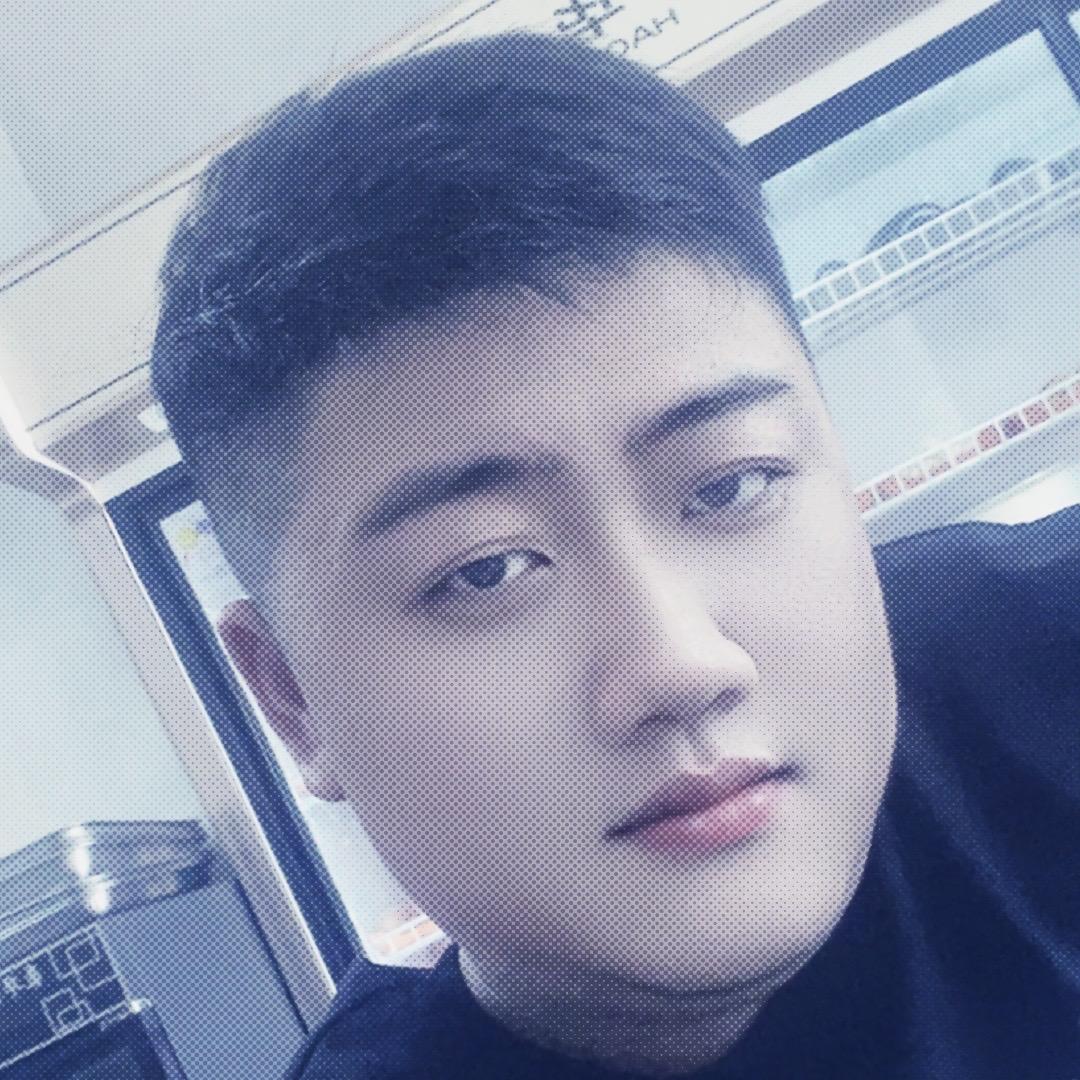 一块腹肌的男人