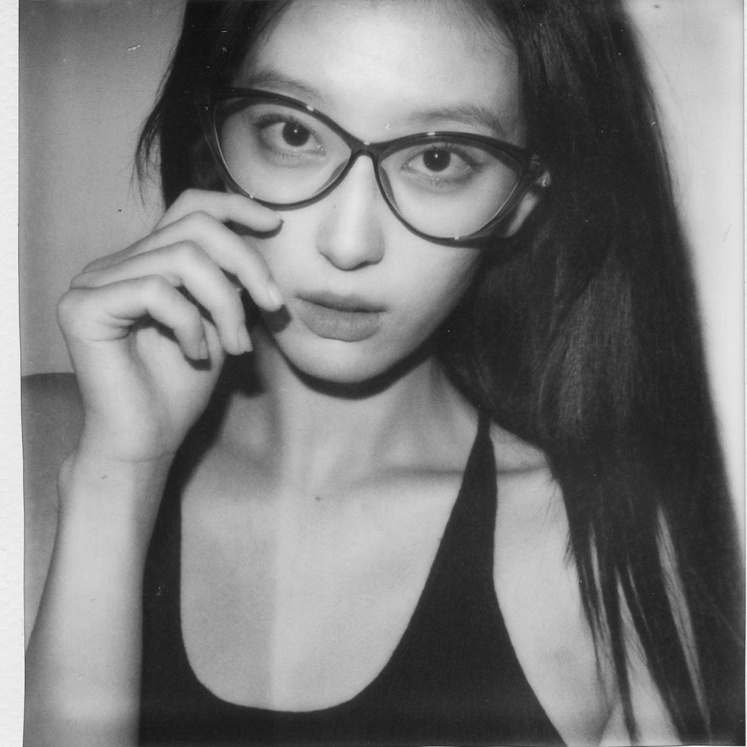 小孙摇了摇头@抖音