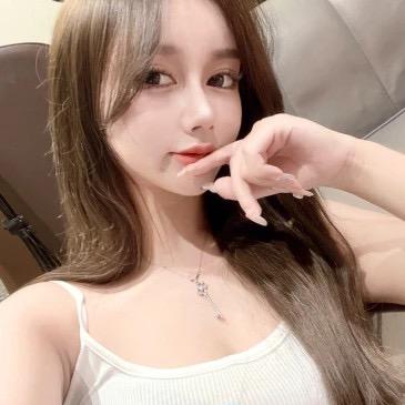 卄卄婠
