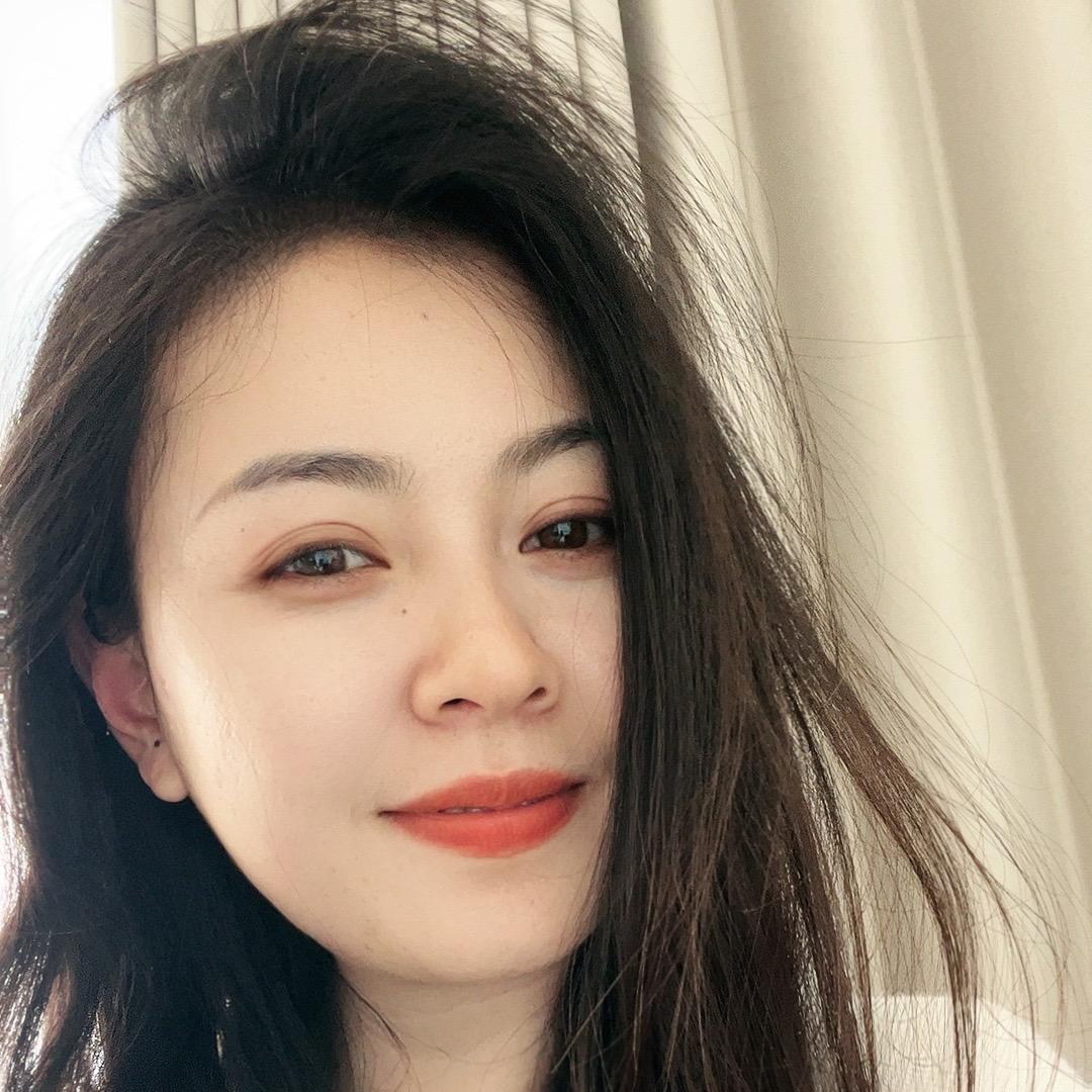 丹丹.