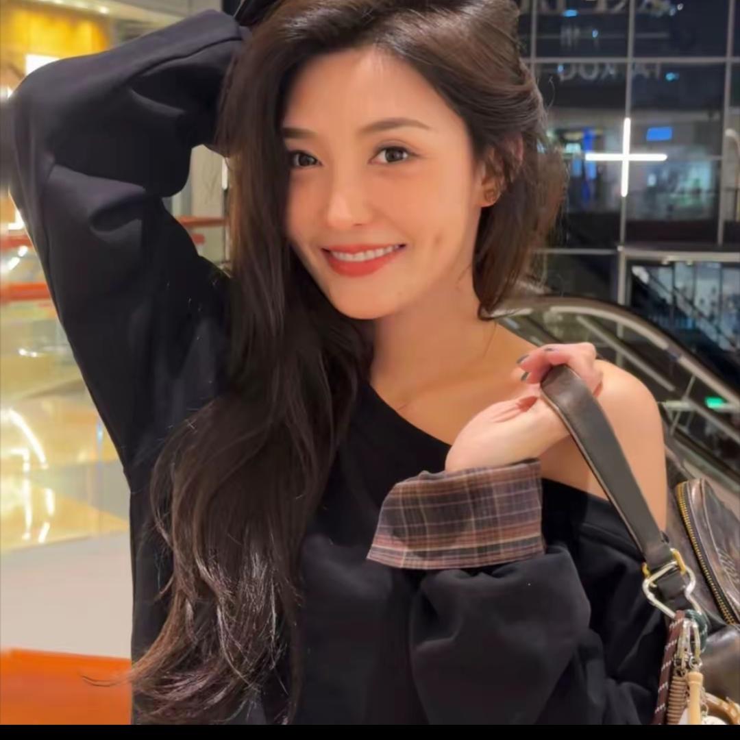 李予诺（每日穿搭精选）