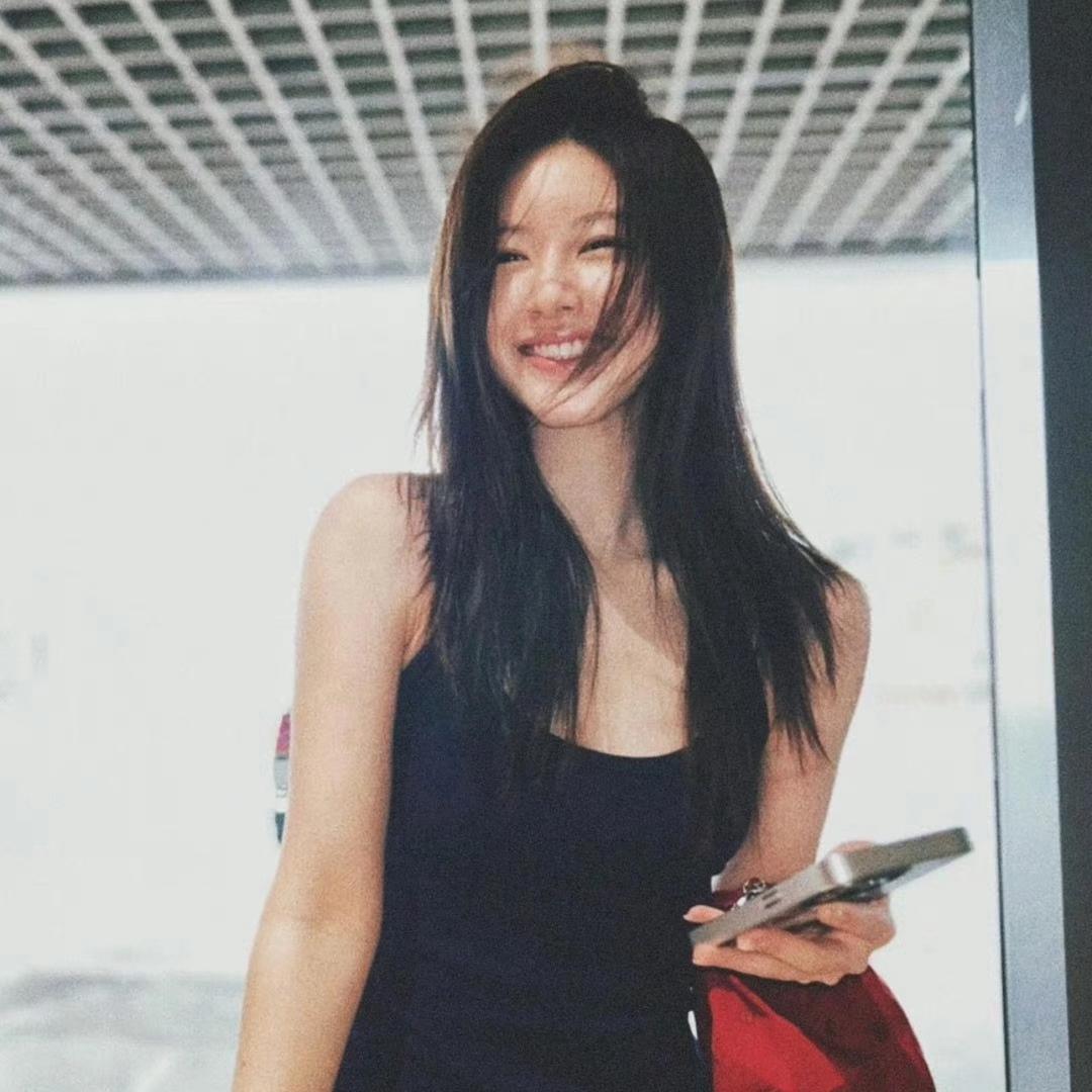 美人余的糖芙芙1