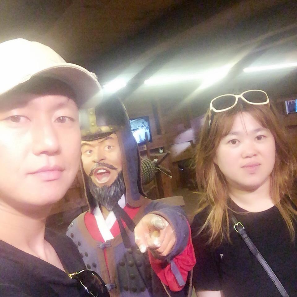 DK~~SG