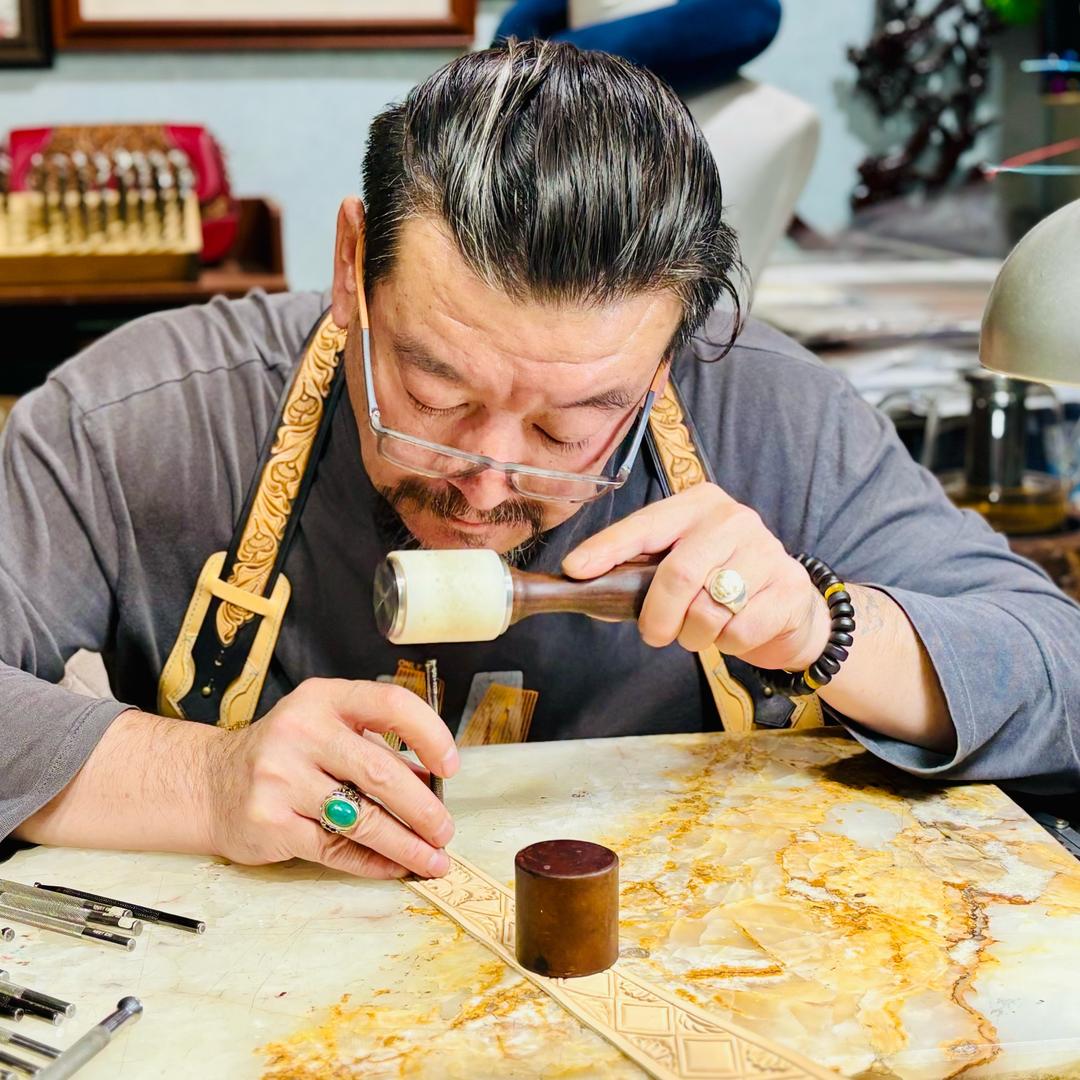 皮艺制作技艺非遗传承人-郭靖