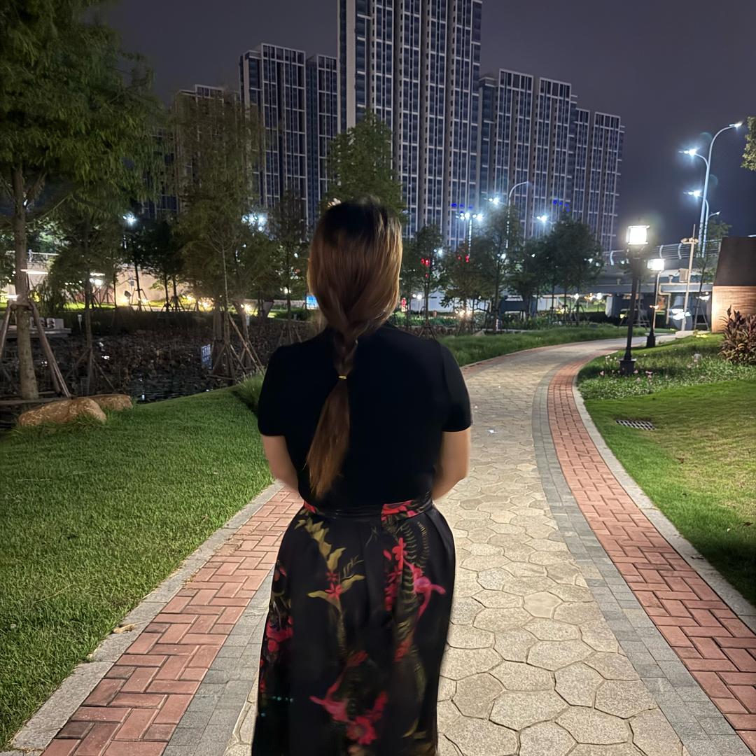 ღ᭄💞微笑ོএ: 向钱💞