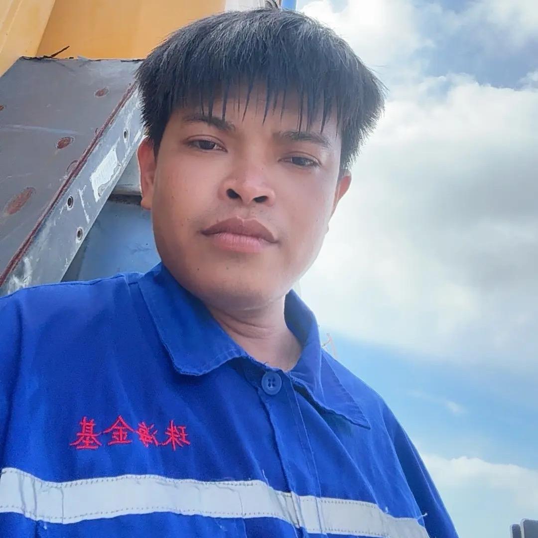 吊车90后