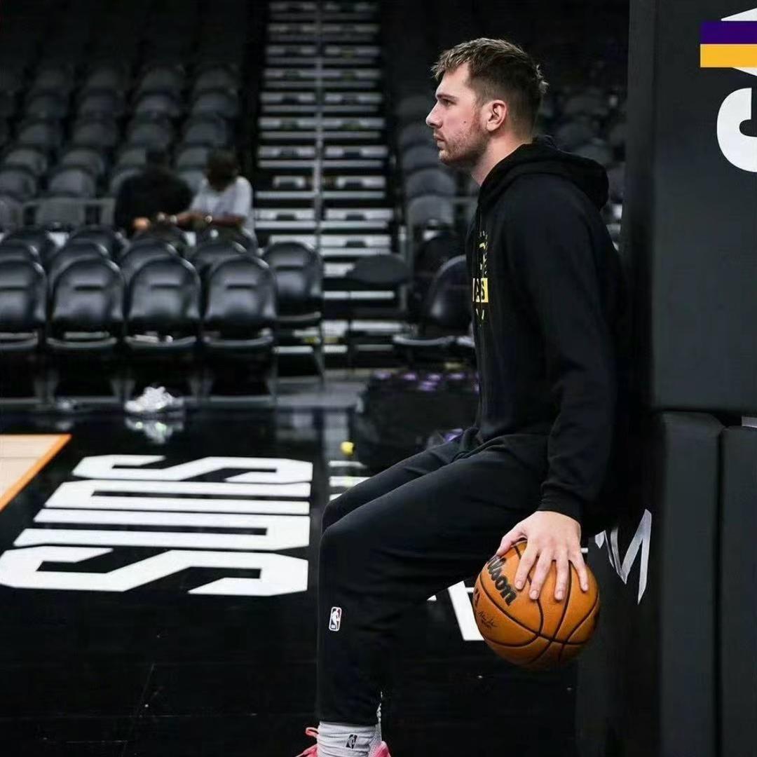 LUKA D77