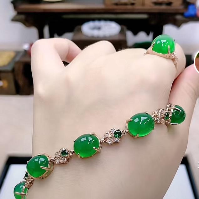 45080579498