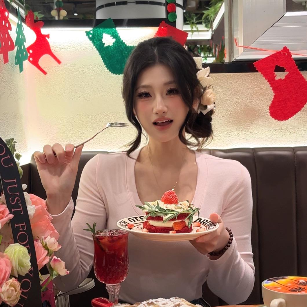 豹炸米(我爱女大 叔叔阿姨男 请拉黑我)
