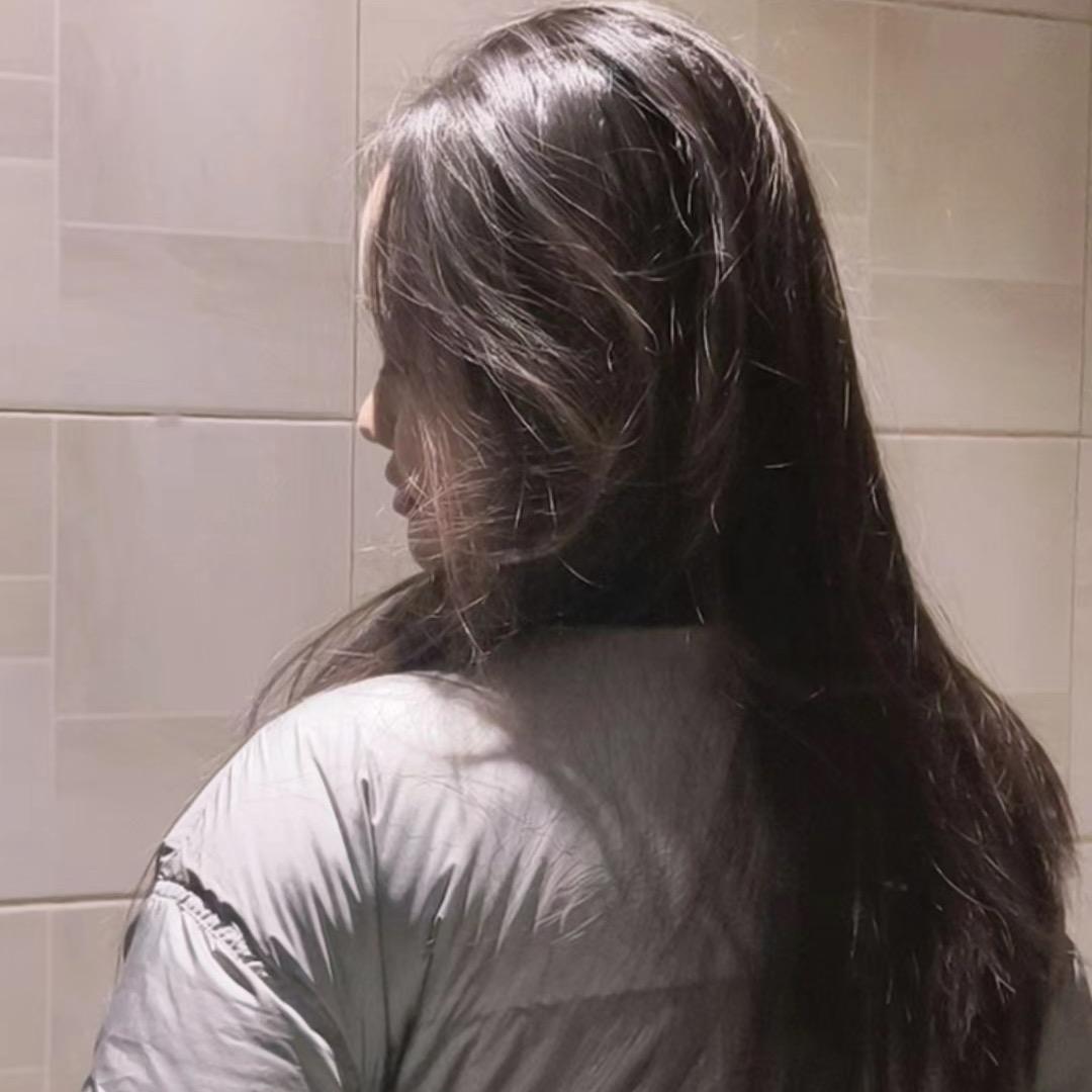 小小.