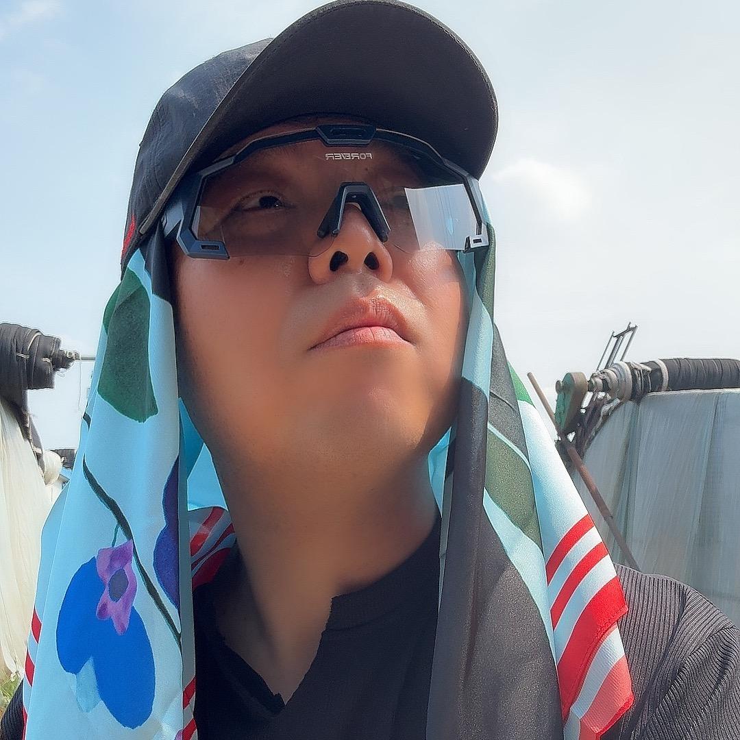 小何ⁿᵉ