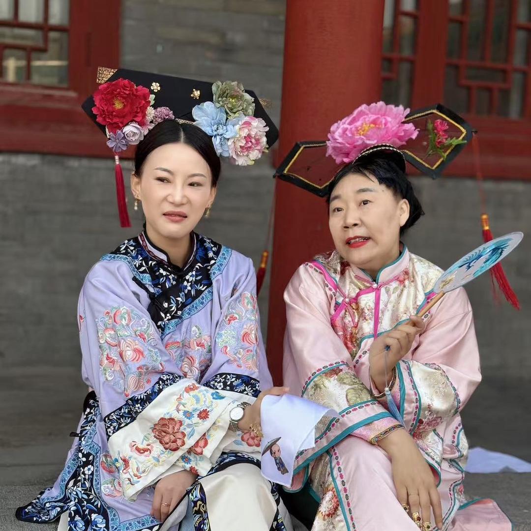夹子姐和拎包姐碎嘴日常