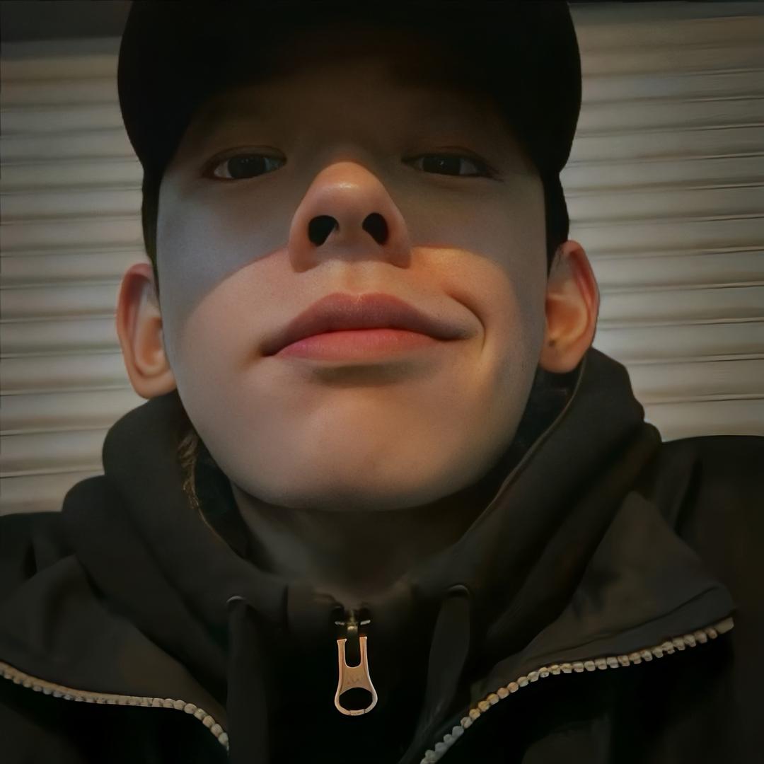 小袁很困⁰⁰⁸⁸