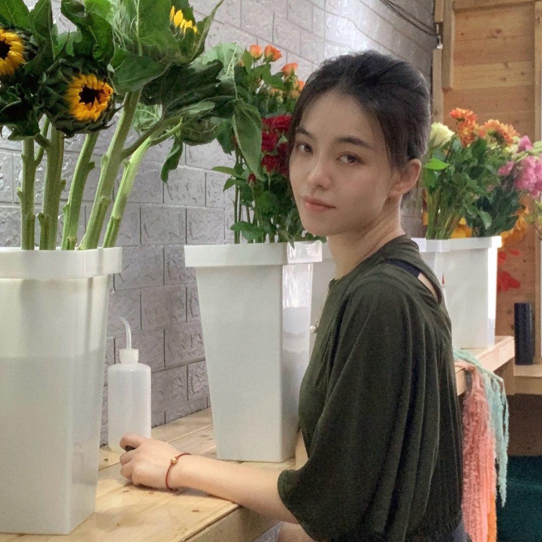 西巷（绿植 鲜花 美甲）