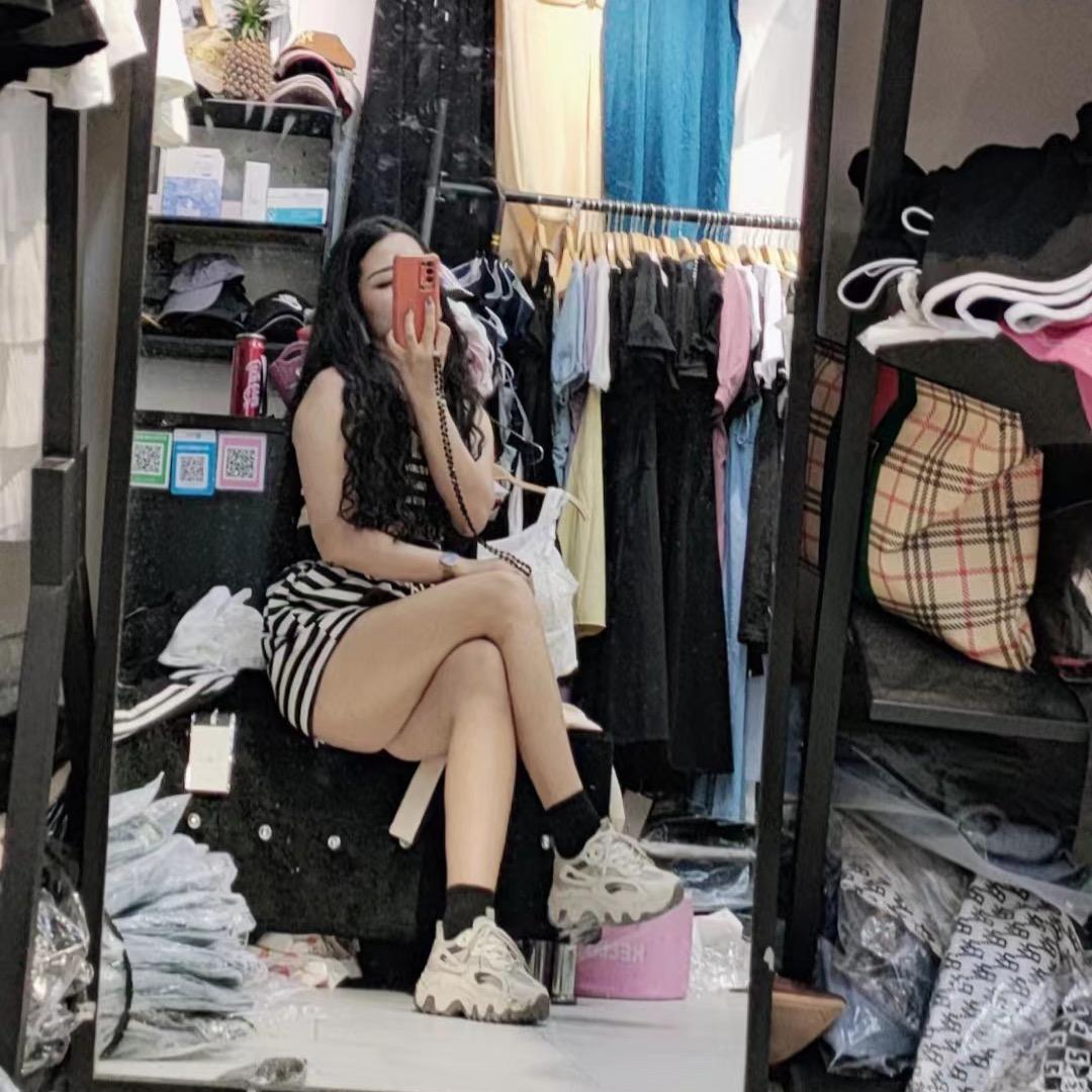 . H❤️玲玲