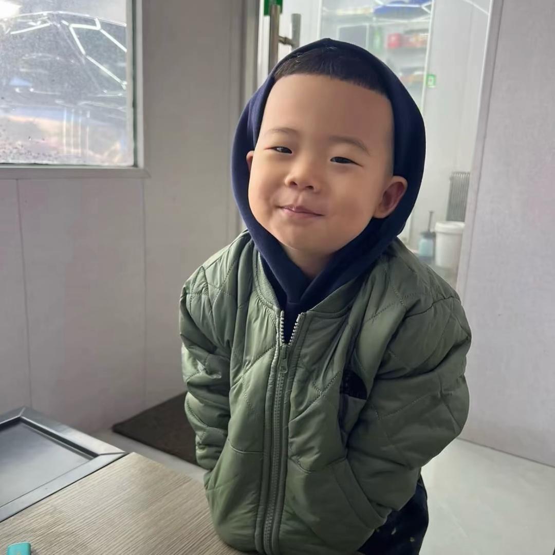 小白.
