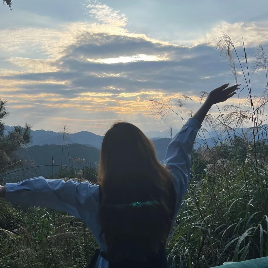 是啊怪啦🌻