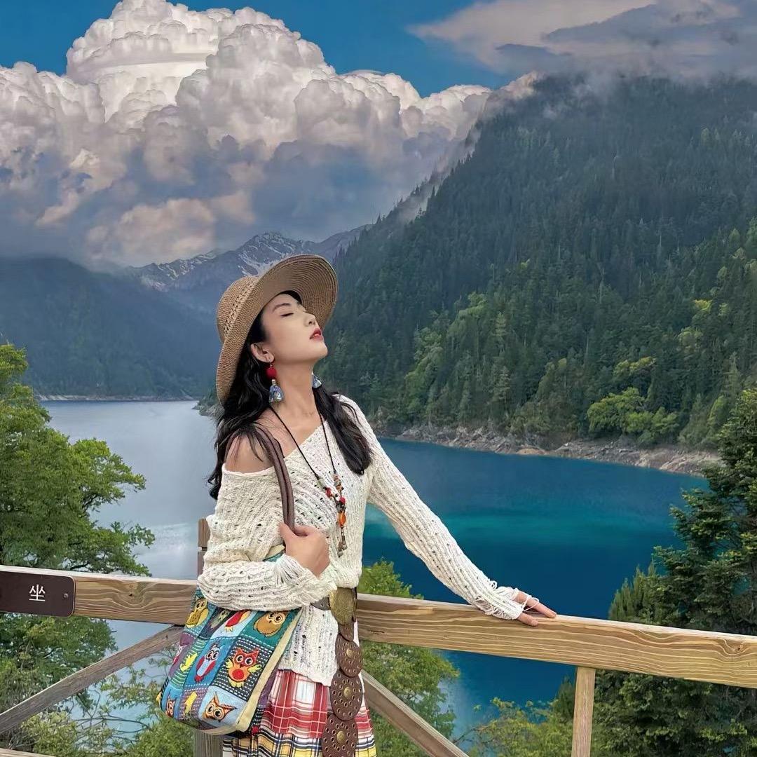 四川臻煌拾光旅行社