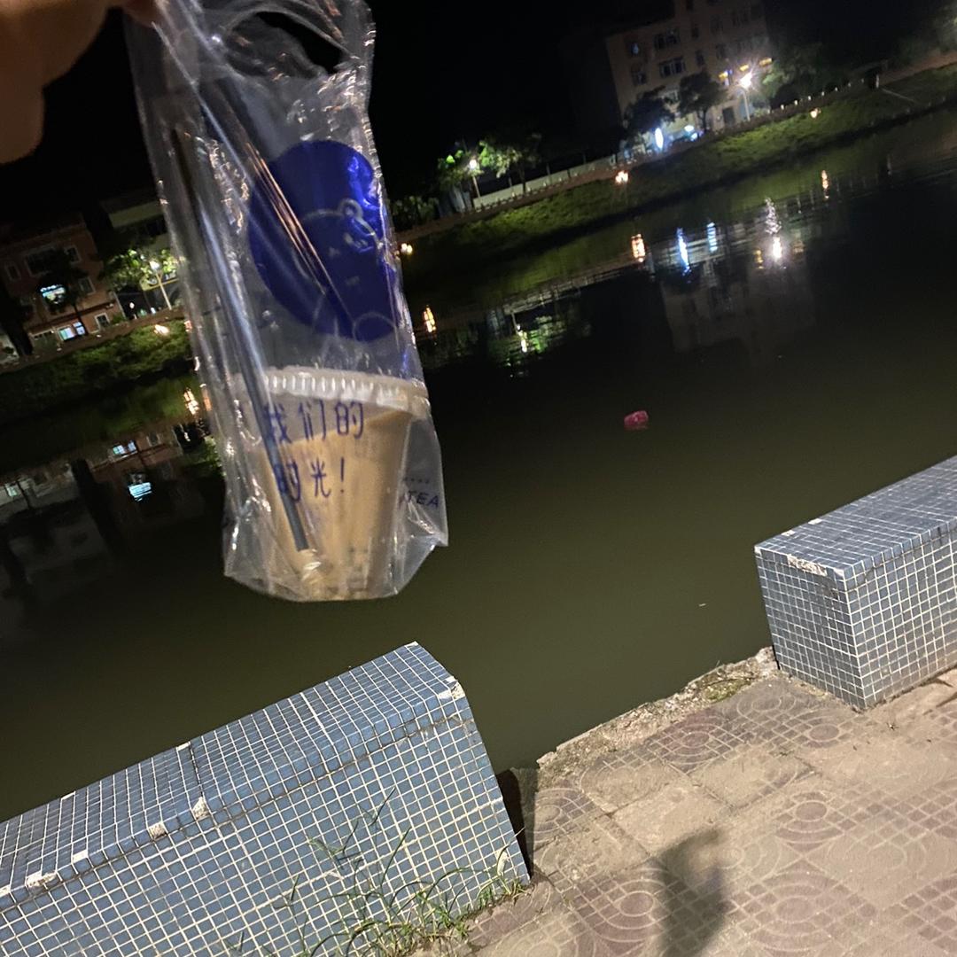 邓先生热爱市民
