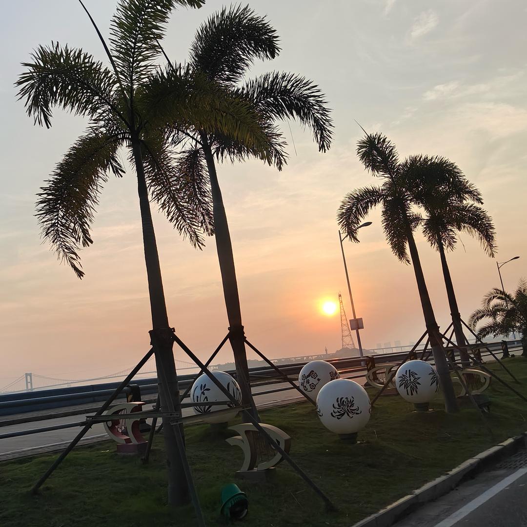 @嗯